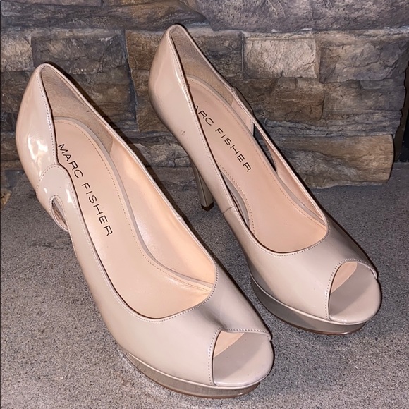 Marc Fisher Nude Pumps - Picture 1 of 8